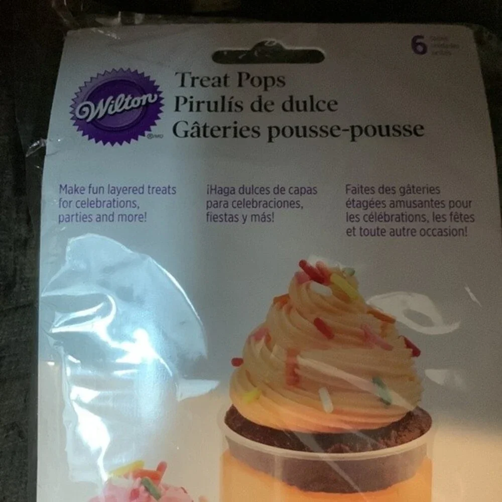 WILTON ••NEW IN PKG•• Treat‎ pops- reusable-Clear